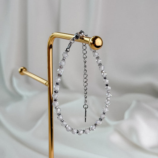 Zircon bracelet.