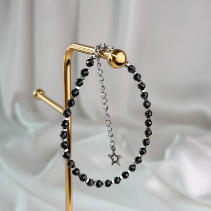 Black spinel bracelet.