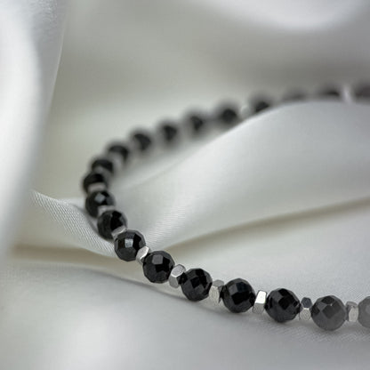 Black spinel bracelet.